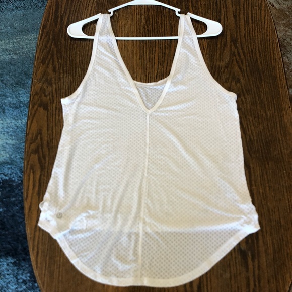 White Lululemon tank - Picture 2 of 4